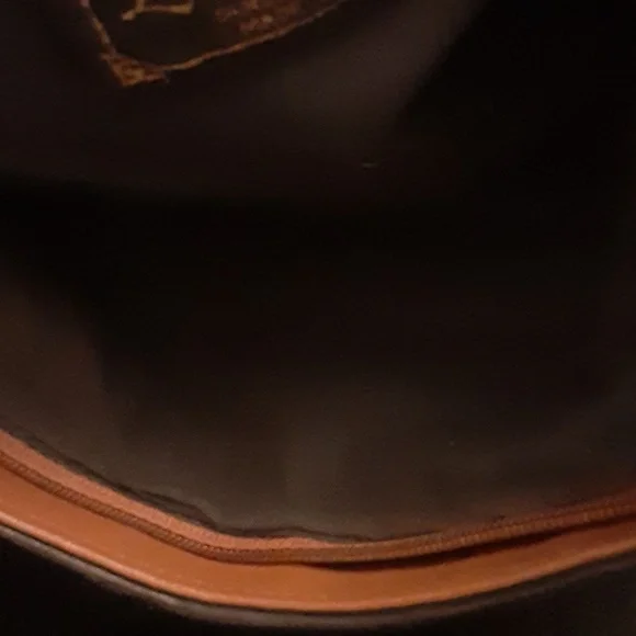 Black Leather Bag - Picture 7 of 10